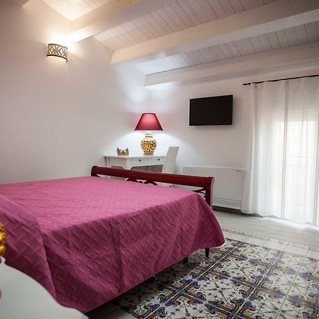 Palazzo Pagliaro Hotell Santo Stefano di Camastra Eksteriør bilde