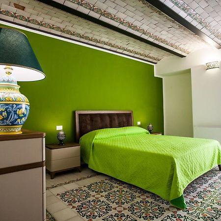 Palazzo Pagliaro Hotell Santo Stefano di Camastra Eksteriør bilde