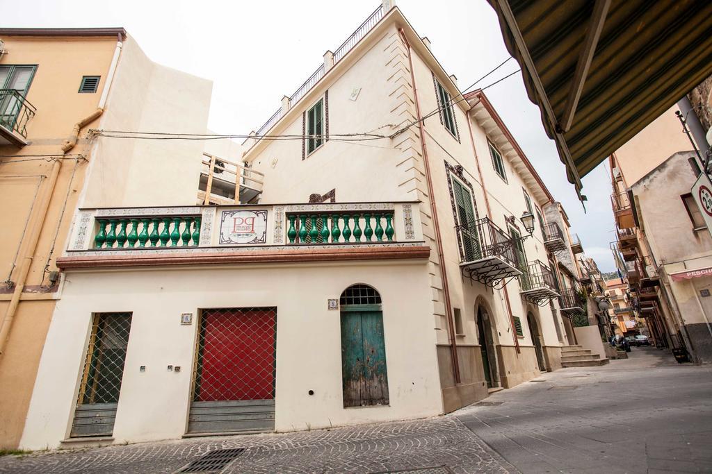 Palazzo Pagliaro Hotell Santo Stefano di Camastra Eksteriør bilde