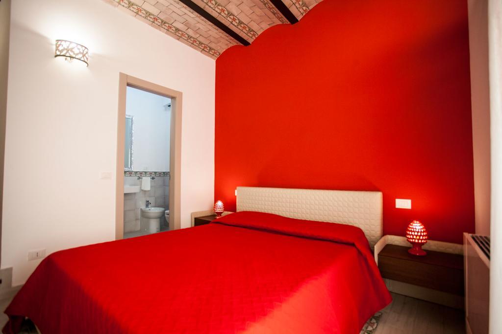Palazzo Pagliaro Hotell Santo Stefano di Camastra Eksteriør bilde
