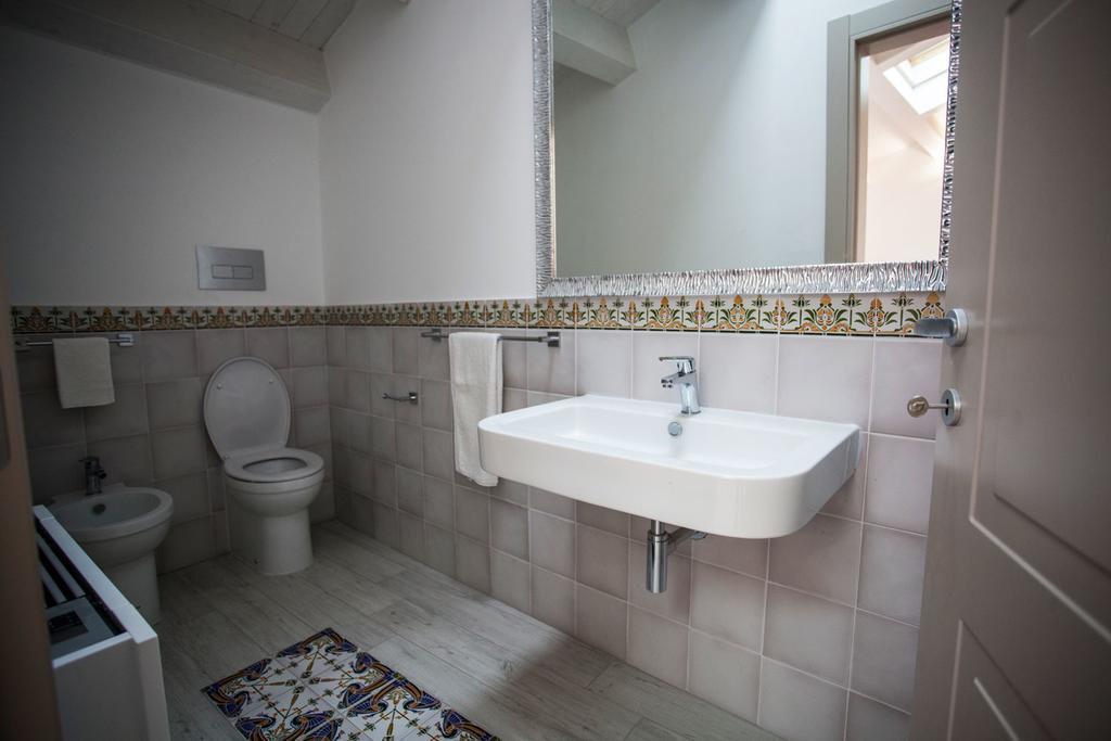 Palazzo Pagliaro Hotell Santo Stefano di Camastra Eksteriør bilde